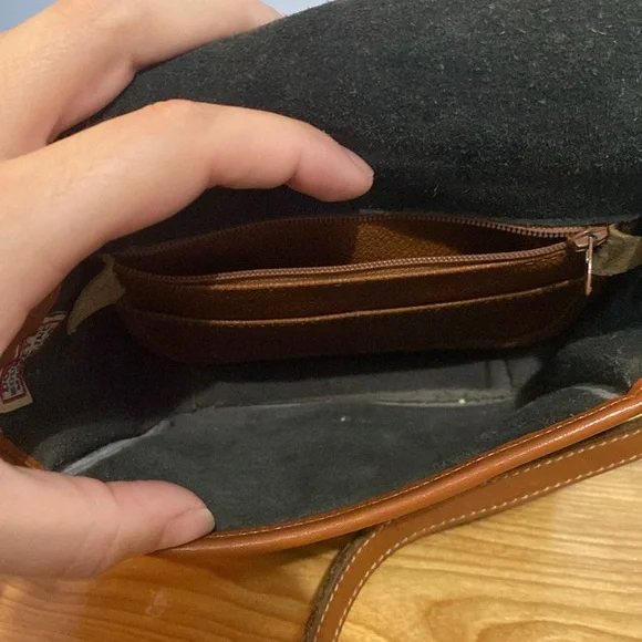 Dooney & Bourke black leather crossbody bag - Picture 10 of 12